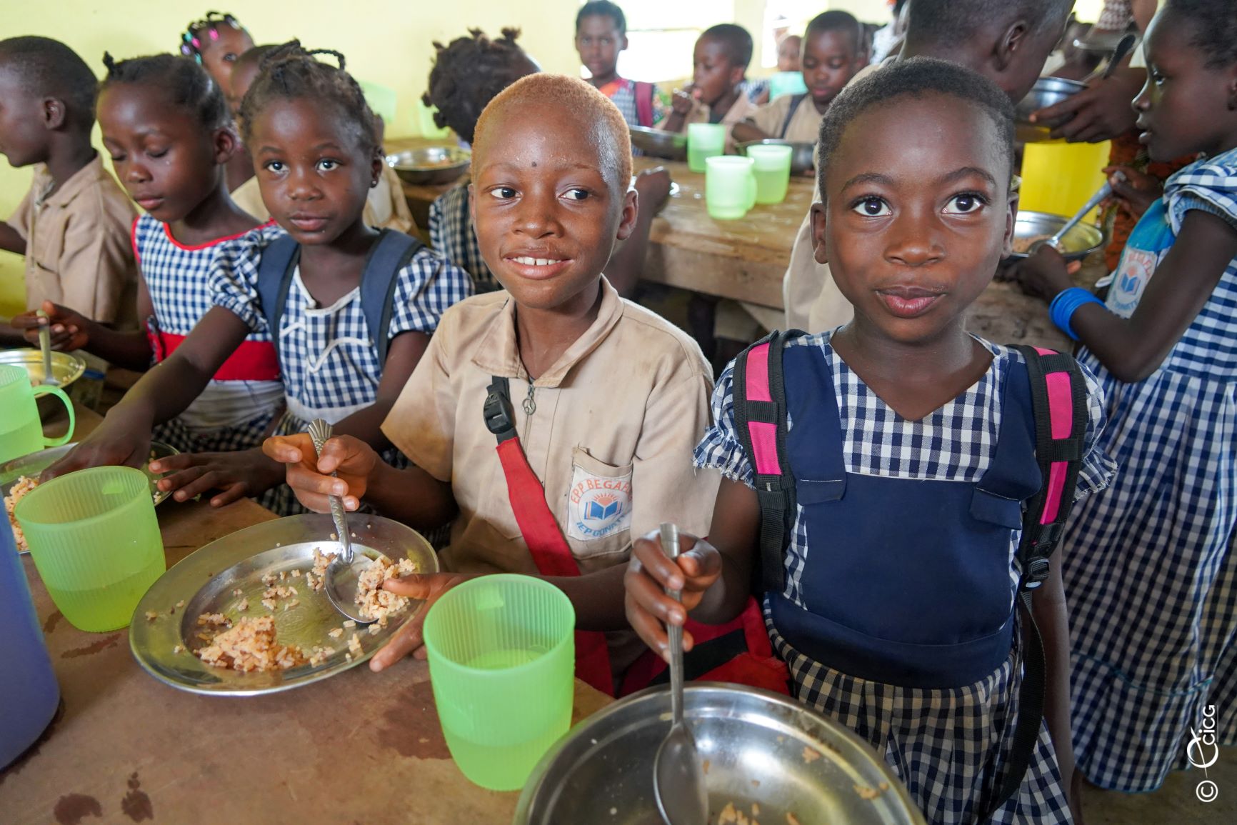 Cantines scolaires en Côte d'Ivoire : Impact positif sur les élèves, mais développement nécessaire